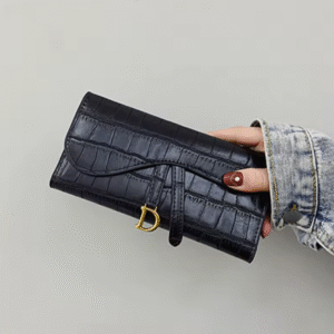 محفظة نسائية طويلة